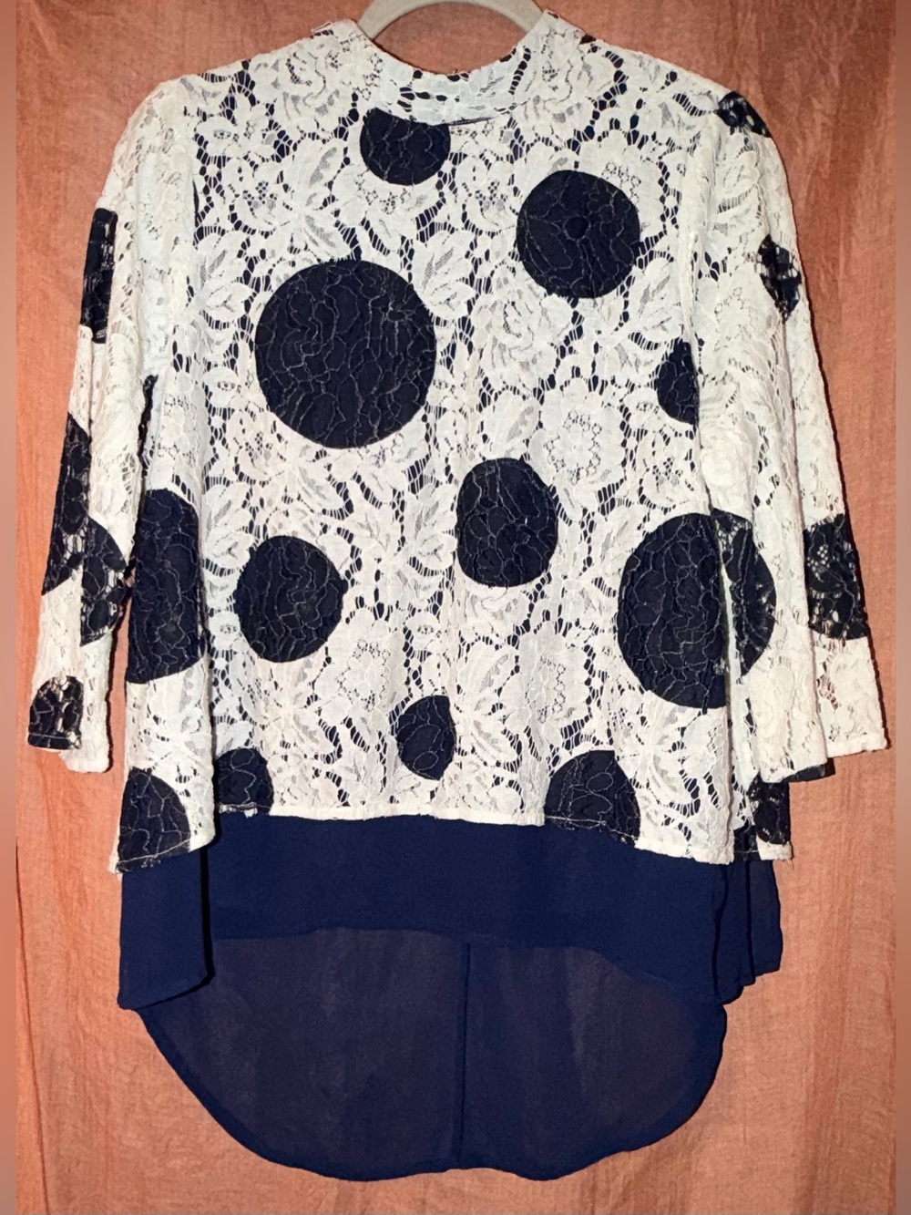 Anthropologie - HD in Paris Romantic Lace Polka Dot Blouse in Navy/Ivory size 8 - Picture 6 of 16